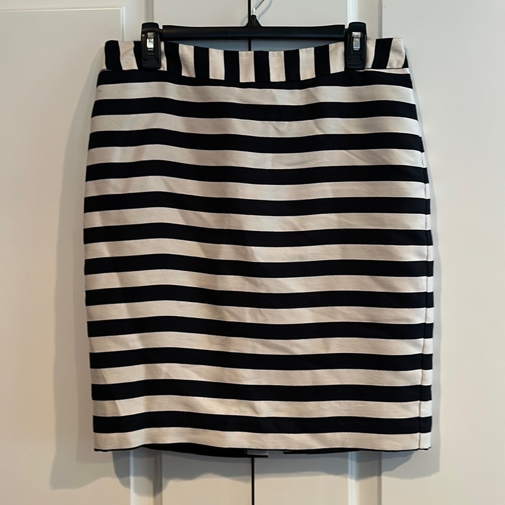 Worthington Size 8 Skirt